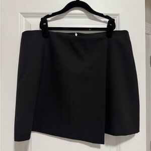 NWT Gianni Bini Black Asymmetrical Mini Skirt
